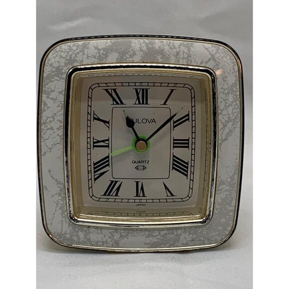 Vintage Bulova Quartz Japan-Made Alarm Clock Beige & Gold 3.5" Roman Numerals - Picture 1 of 8